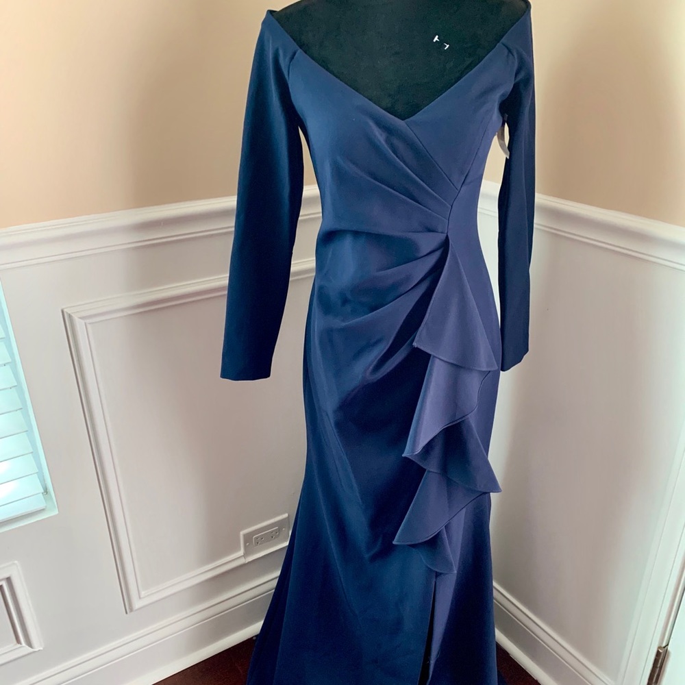 Vince Camuto Women’s Off-Shoulder Gown